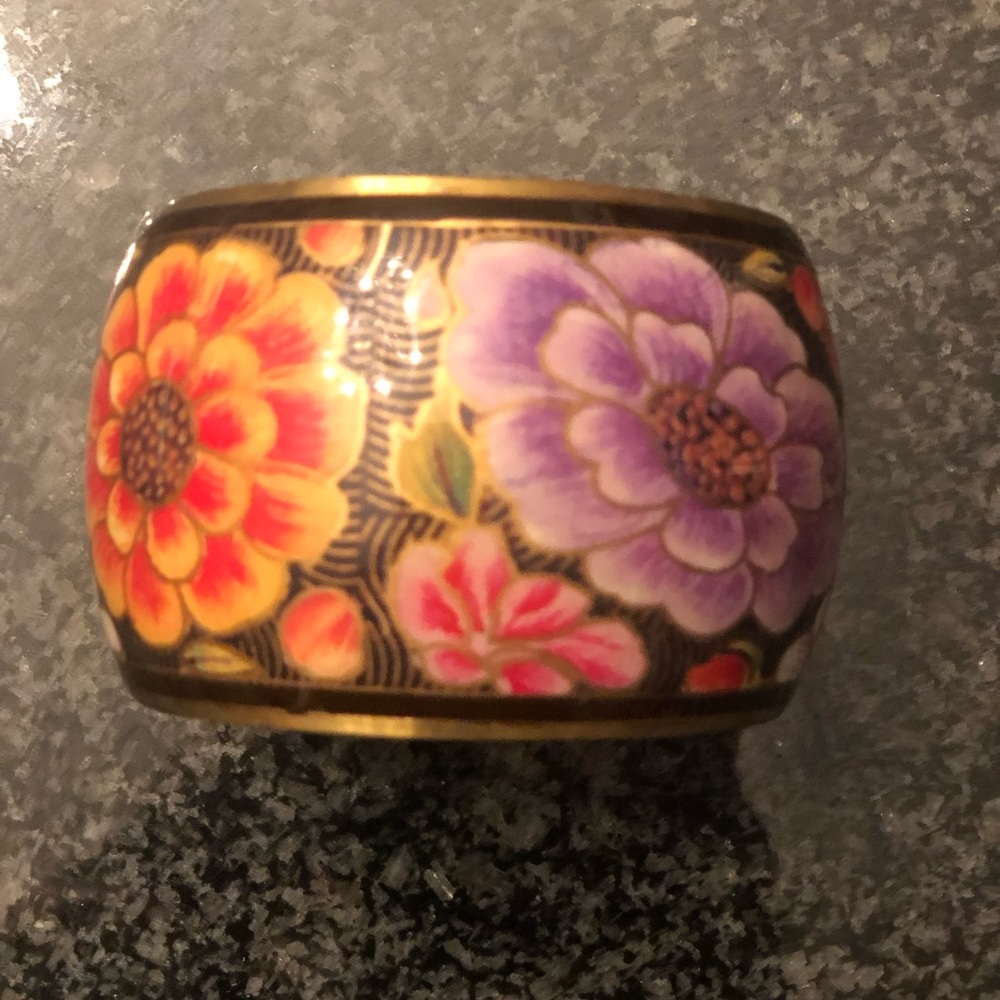 Metal flower bangle